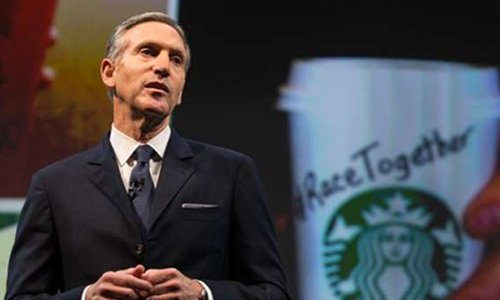 CEO Starbucks vẫn nhận lương giám đốc sau khi thôi việc