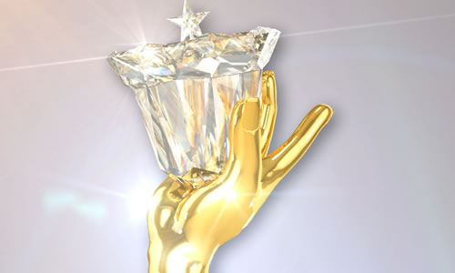 Cúp vàng danh giá của Giải thưởng Quả Chuông Vàng 2016