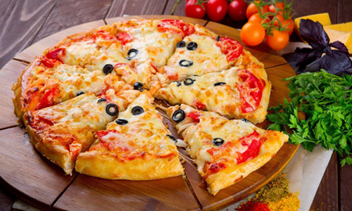 Thua lỗ triền miên, các hãng pizza vẫn bơm vốn giành thị phần Việt