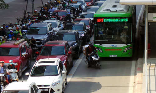 Giai trinh cua TP Ha Noi ve muc gia dau tu cho xe bus nhanh BRT