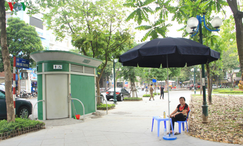 Cám cảnh dự án “đổi quảng cáo lấy nhà vệ sinh công cộng”