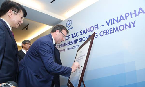 Sanofi Việt Nam và Vinapharm hợp tác chiến lược song phương