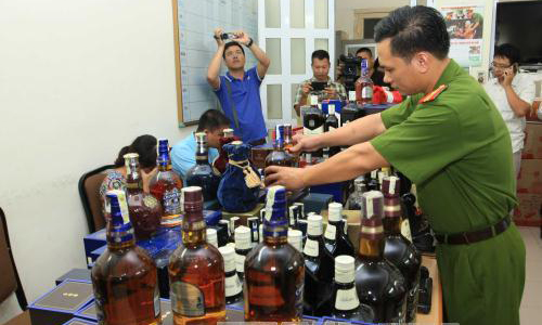 Đau đầu với nạn rượu giả, rượu nhái