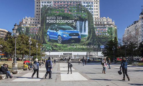 FORD MẠNH TAY LÀM BIỂN QUẢNG CÁO LỚN NHẤT THẾ GIỚI CHO ECOSPORT