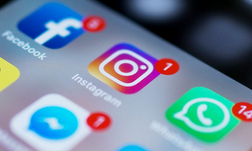 Quảng cáo trên thẻ Instagram Explore là 'mỏ vàng' của Facebook