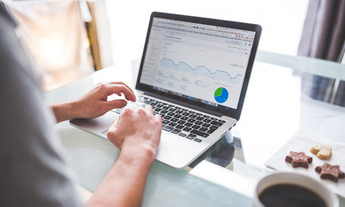 Quảng cáo trên Internet tăng trưởng chậm nhất 20 năm trở lại đây