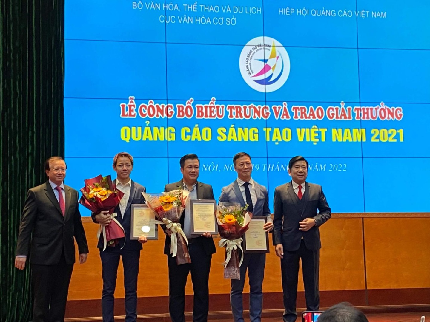 BỘ VĂN HÓA CÔNG BỐ BIỂU TRƯNG VÀ TRAO GIẢI THƯỞNG “QUẢNG CÁO NGOÀI TRỜI SÁNG TẠO VIỆT NAM 2021”