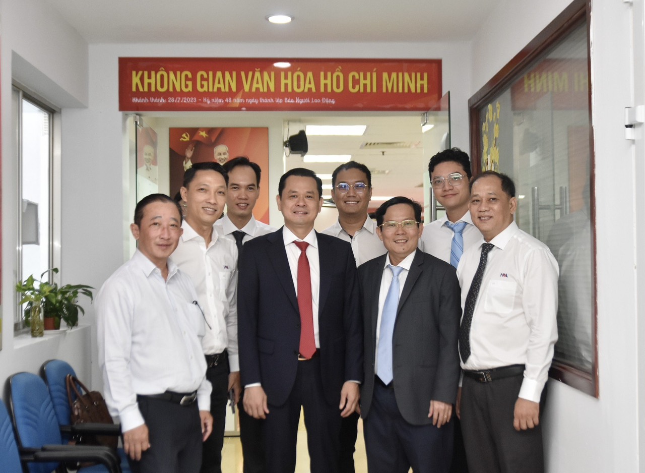 BCH HAA tham quan Không gian văn hóa Hồ Chí Minh của Báo NLĐ